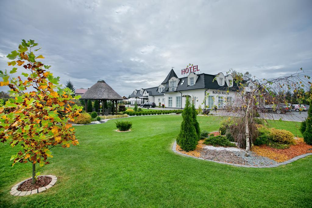 Hotel Campari Góra Motyczna Екстериор снимка