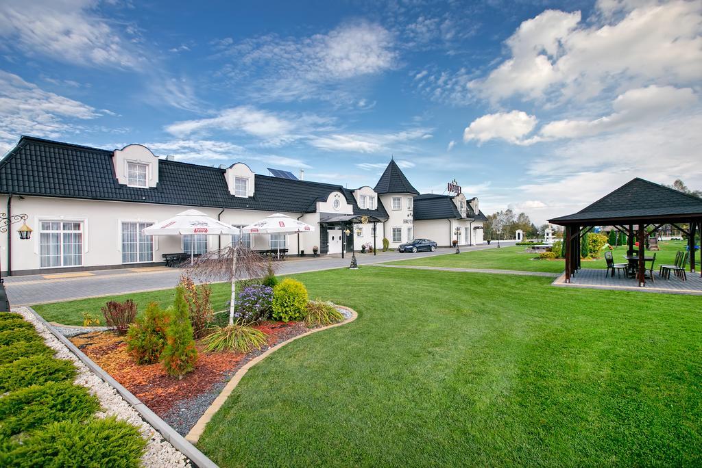 Hotel Campari Góra Motyczna Екстериор снимка