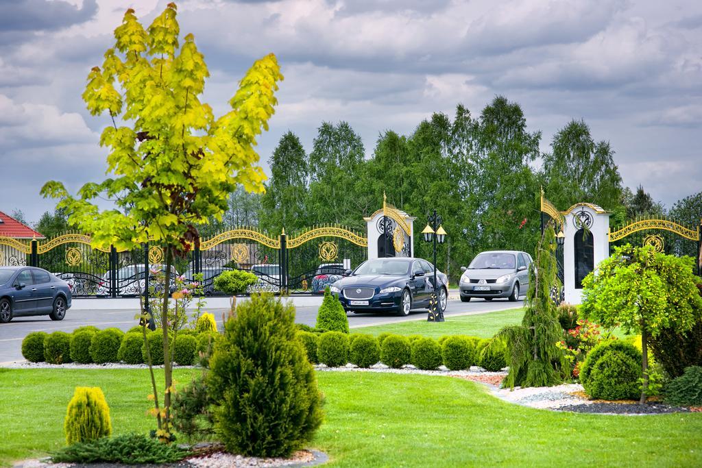 Hotel Campari Góra Motyczna Екстериор снимка